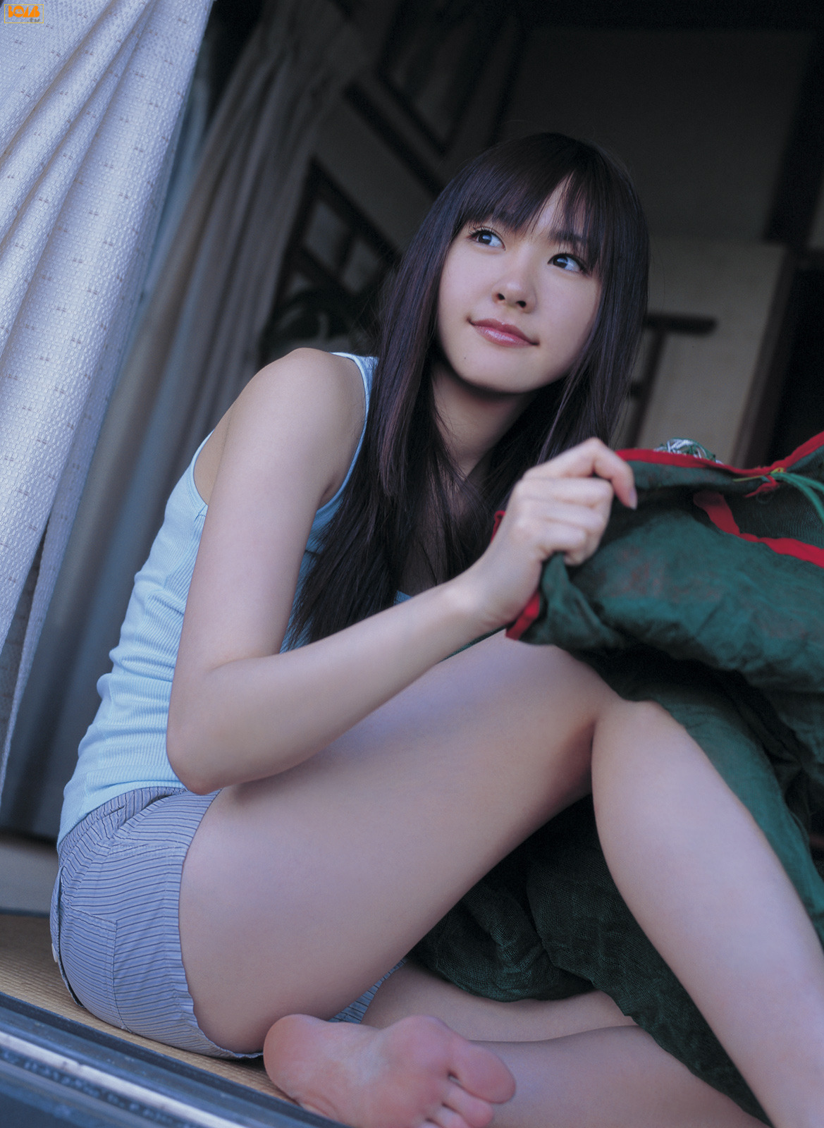 Yui-Aragaki-Feet-1244065.jpg